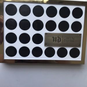 Urban Decay Gwen Stefani Eyeshadow Palette